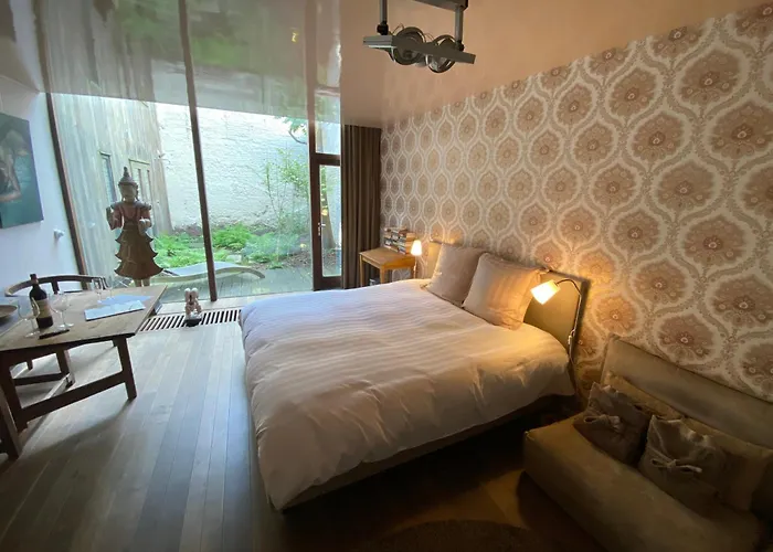 Bed & Breakfast Schopenhauer 4*